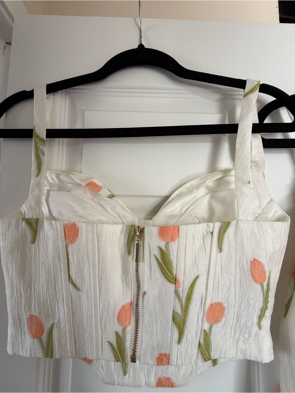 Floral Tulip Print White Matching Set - Feminine Spring Style - Picture 6 of 7